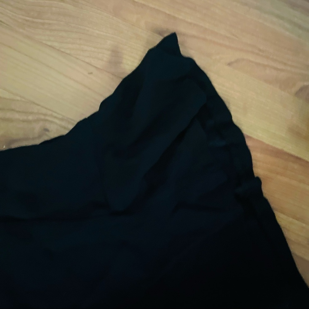 Zara black hi rise flounce shorts - Picture 2 of 5